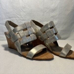 Donald Pliner Joela Cork Wedge Sandals in Silver Metallic Leather Sz 9 NWOT